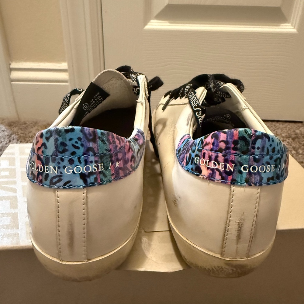 Golden Goose White Sneakers with Pink and Black Details - Picture 3 of 6